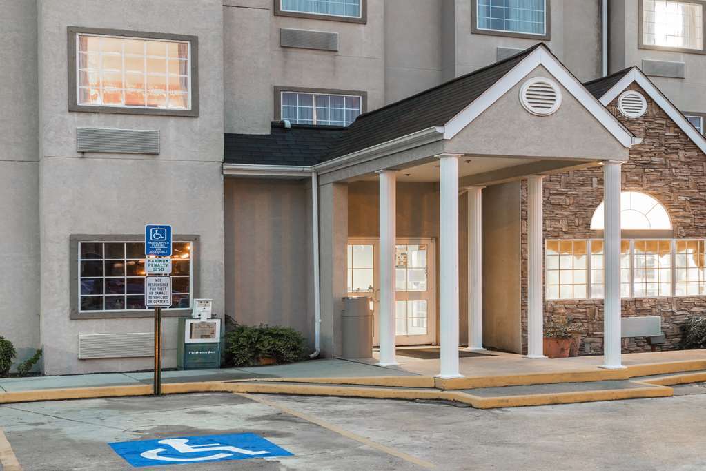 Quality Inn & Suites Робинсвил Екстериор снимка